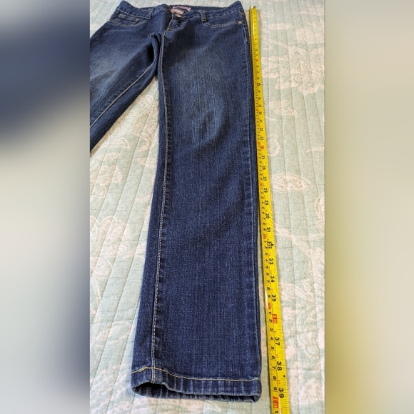 Junior's Crystal Vogue Blue Denim Jeans, Size 9 Jr. - Picture 5 of 7